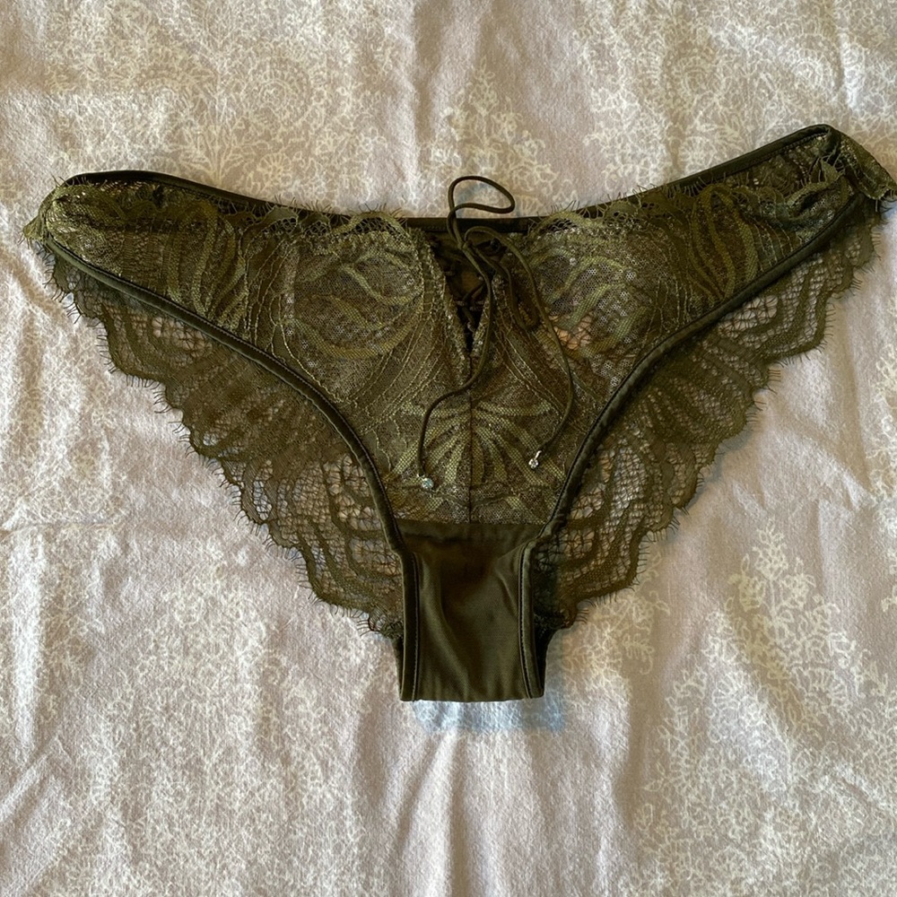 Victoria’s Secret Very Sexy Cheekini